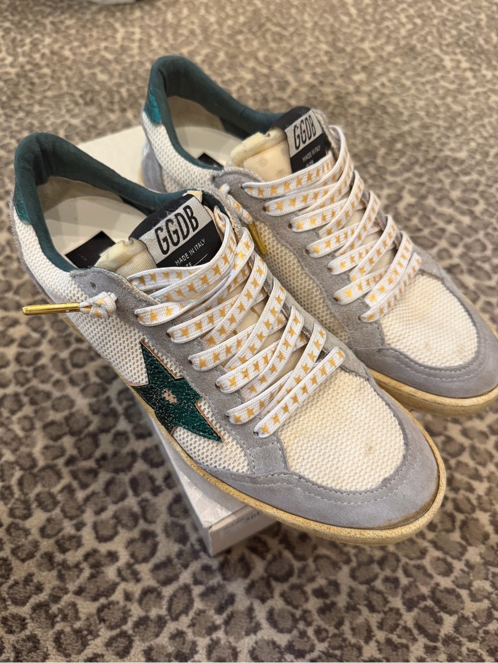 Golden Goose ball star size 39 women’s green & white Sneakers w/ GG ⭐️ laces!